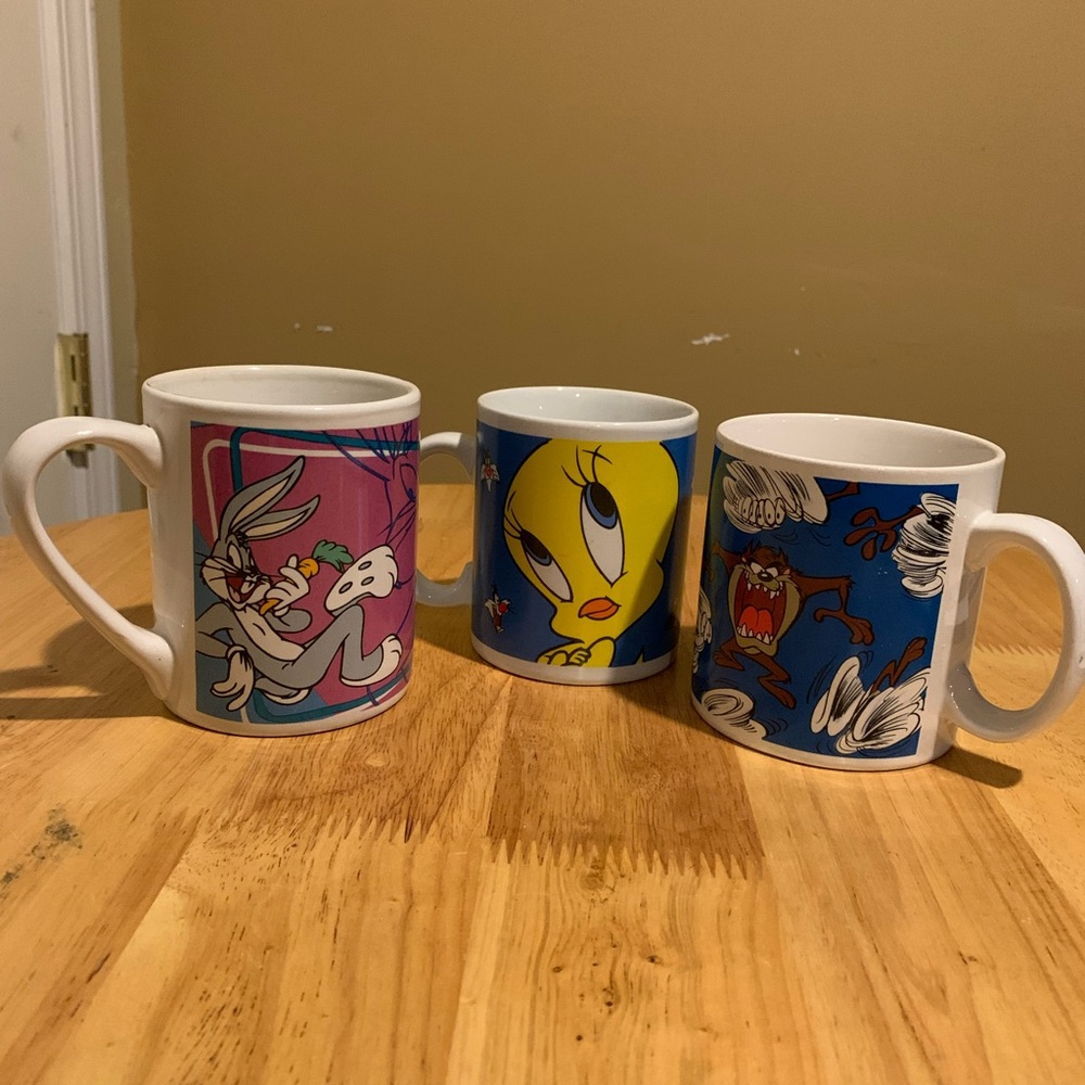 Three Vintage Looney Coffee Mugs